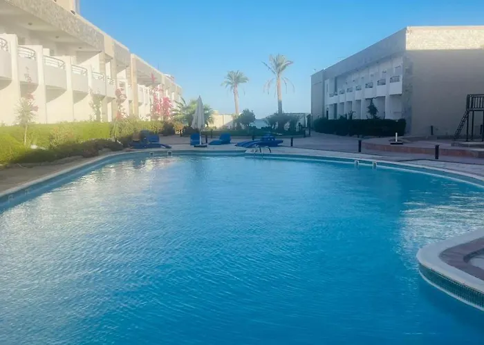 Cecelia Challet Apartahotel 3*