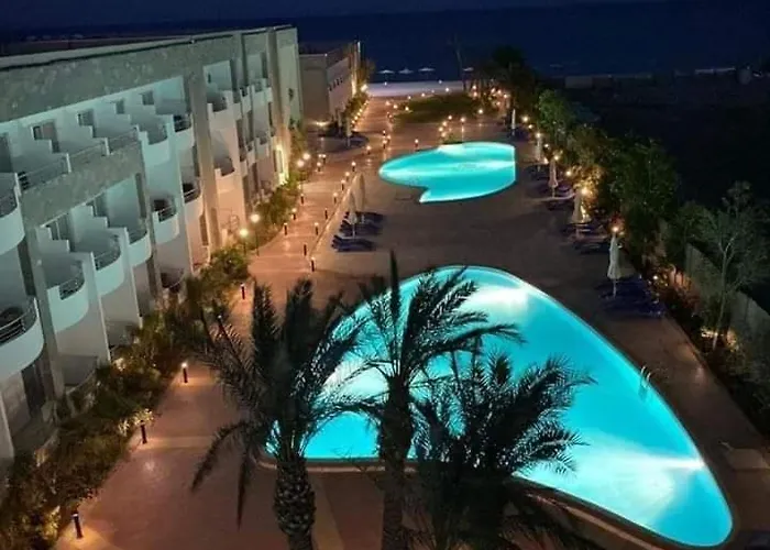 Apartahotel Cecelia Challet 3*