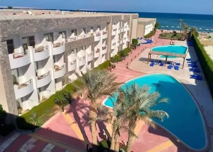 Cecelia Challet Apartahotel