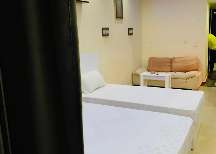 Cecelia Challet Apartahotel 3*